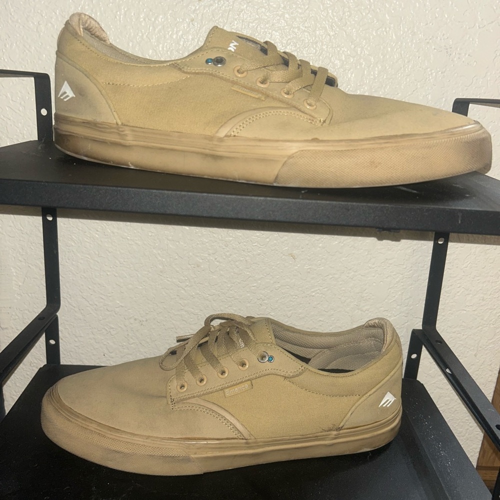 Avia Men's Beige Canvas Sneakers